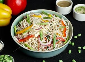 Veg Hakka Noodle