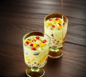 Custard fruit salad