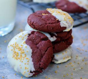 Red Velvet Cookies (180 Gms)