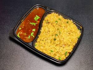 Chilli Garlic Rice With Veg Manchurian Gravy