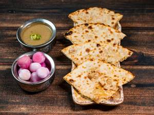 Chicken Keema Kulcha