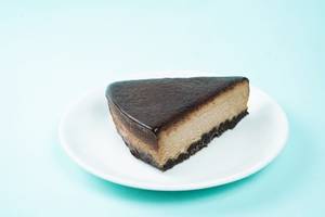Nutella Cheesecake Slice (Contains Egg)
