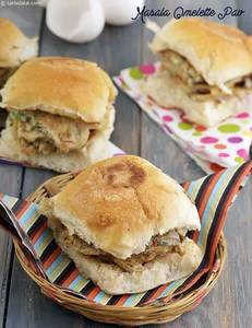 Parsi Omelette Pav