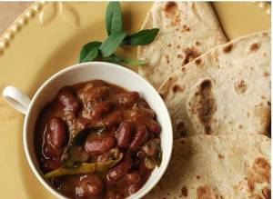 Rajma And 5 Pc Tawa Roti Combo