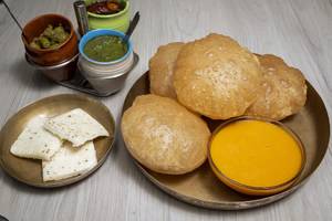 Aamras Puri