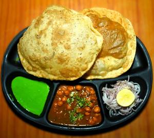 Kulhadwala Special Chole Bhature