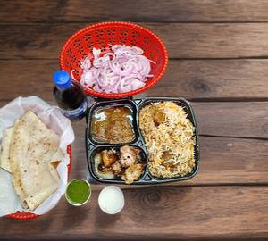 Chicken korma combo                                                   