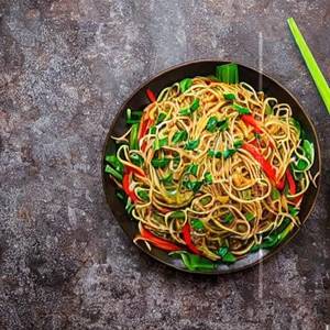 Veg Sriracha Flat Noodles