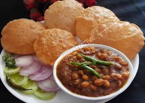 Chole Puri                                                       