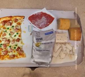 Chicken Cheese Pizza