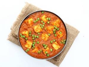 Delicious Matar Paneer Ki Sabzi