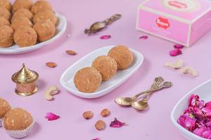 Desi Ghee Besan Laddu