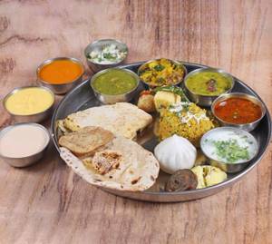 Veg Thaali