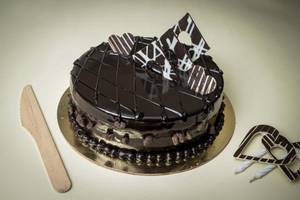 Eggless Truffle Chocolate Cake [2 Pound]