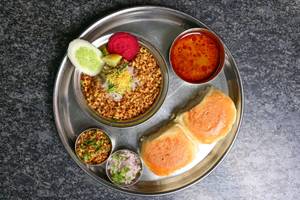 Matki Misal Pav