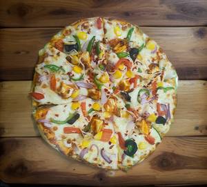 Tandoori paneer pizza