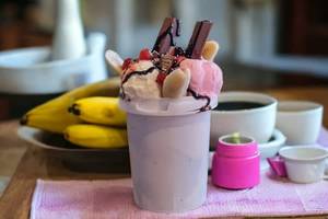 Banana Split Sundae