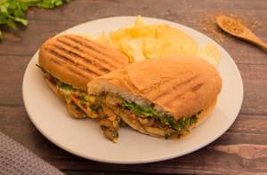 Spicy Chicken Mushroom And Cheese Sandwich