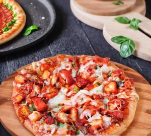 Chicken cheese pizza