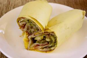 Single Egg Single Paneer Roll