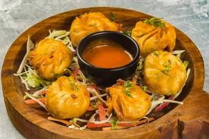 Classic chicken fried momos