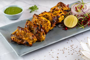 Jodhpuri Ajwaini Macchi Tikka