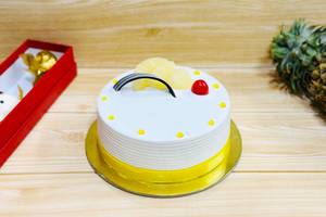 Pineapple Vanilla  Cake