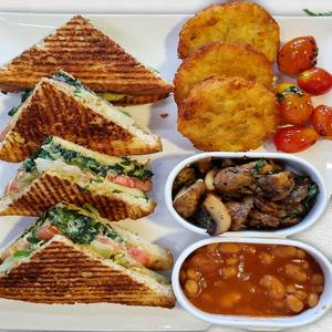 Eggless Breakfast Platter With Sandwich