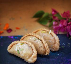 Dry Fruit Mawa Gujiya