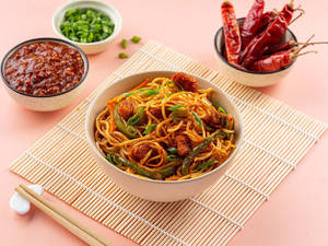 Schezwan Chicken Noodles