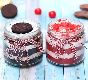 Oreo Red Red Velvet Jar Cake 2 piece