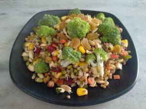 Healthy Broccoli Salad 