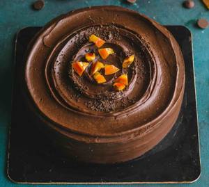 Rich Chocolate Cake (Eggless)