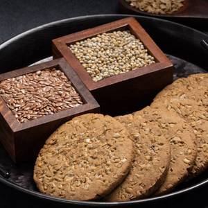 Flax And Flakes Kambu Cookies (120 Grams)