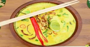 Chicken Khao Suey Soup