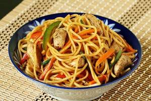 Street Food Style Chicken Noodles