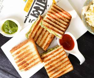 Grilled Bombay Sandwich