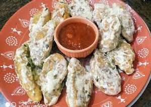 Veg Afghani Momos ( 8 Pcs )