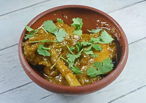 Dhanepata  Chicken (2 Pcs)