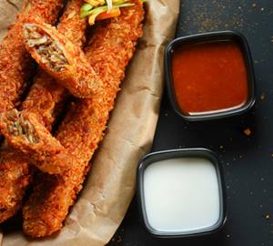 Chicken Kurkure Spring Roll 2 Pcs