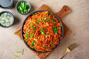 Schezwan Noodle Chicken