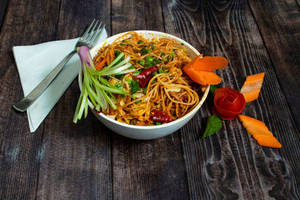 Schezwan Chicken Noodles (normal)