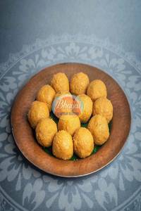 Laddu  Besan