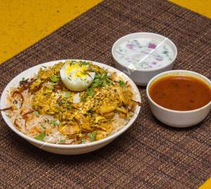 Chicken Mughalai Biryani (boneless)