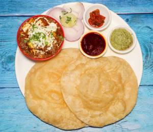 Paneer Chole Bhature