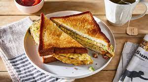 4pcs Masala Omlet Sandwich Grilled With Tomato Saus                                           