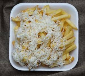 Cheese chilli French fries
