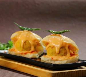 Classic mayo vadapav