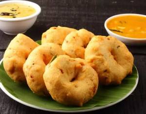 Medu Vada Chutney (2 Pcs)