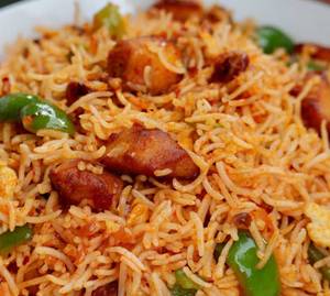 Chicken schezwan fried rice